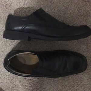 Dress shoes